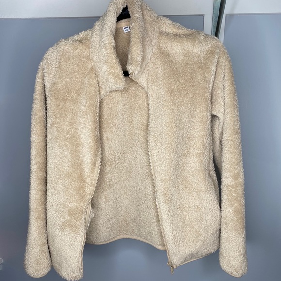 Beige fuzzy sweater - Picture 2 of 3